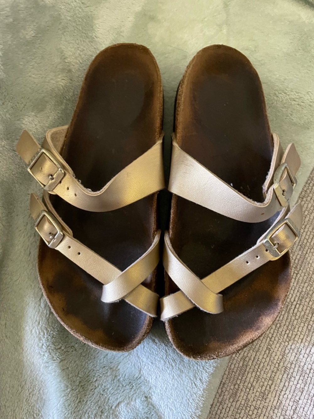 ✨Women’s/Kids Birkenstock Sandals Gold Size 35 - Picture 2 of 6